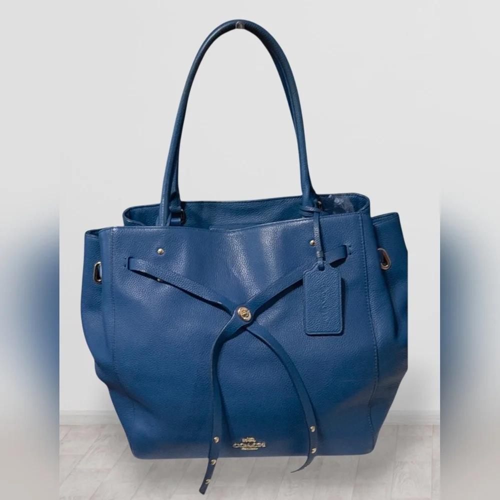 Authentic Coach Blue Pebble Leather Tie Turn-lock Shoulder Bag- EUC - Picture 3 of 9